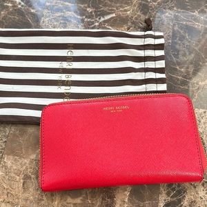 Henri Bendel wallet
